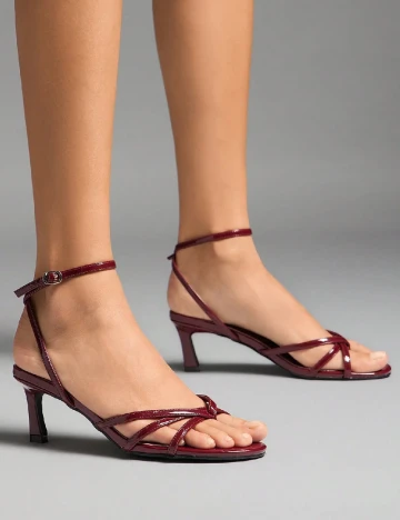 Sandale SHEIN, visiniu