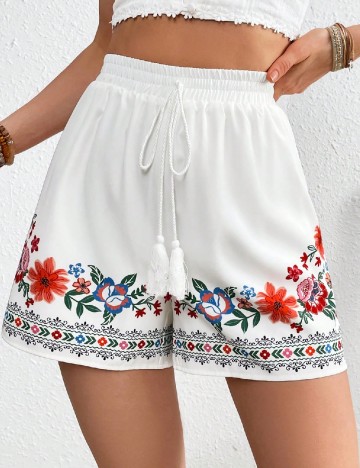 
						Pantaloni scurti SHEIN, alb