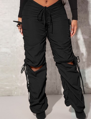 
						Pantaloni SHEIN, negru