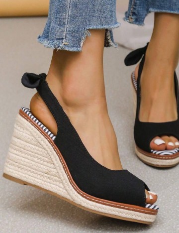 
						Sandale SHEIN, negru