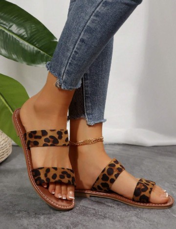 
						Slapi SHEIN, animal print