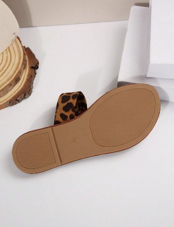 Slapi SHEIN, animal print