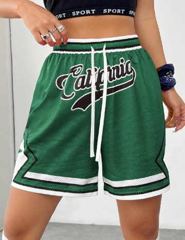 
						Pantaloni scurti SHEIN, verde