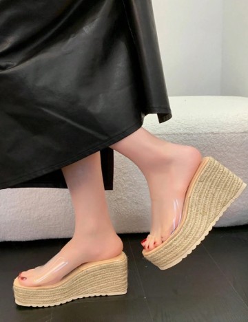 Saboti SHEIN, transparent