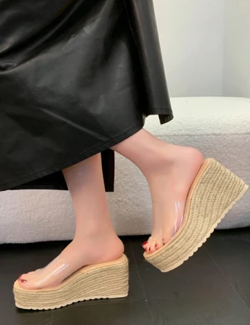 Saboti SHEIN, transparent