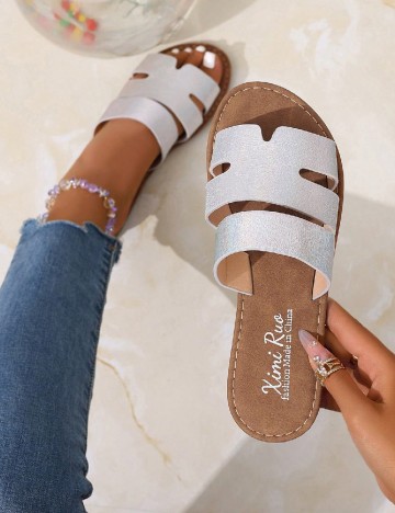 
						Slapi SHEIN, argintiu