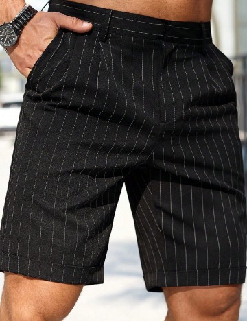 
						Pantaloni scurti SHEIN, negru