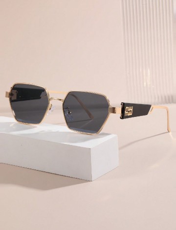 
						Ochelari de soare SHEIN, negru/auriu