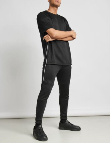 
						Tricou Oversize Bershka, negru