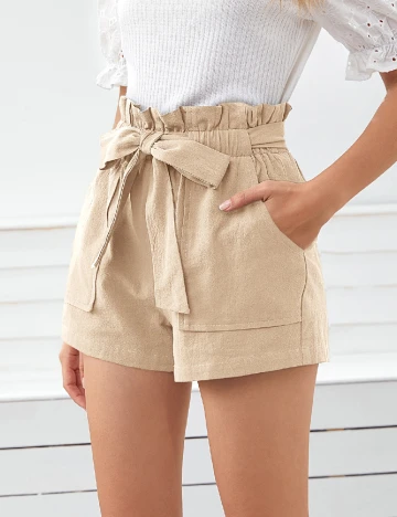 Pantaloni scurti SHEIN, crem