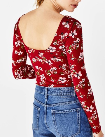 Top Bershka, rosu