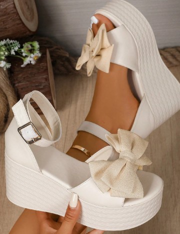 Sandale SHEIN, crem