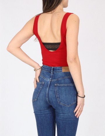 Body Pull&Bear, rosu