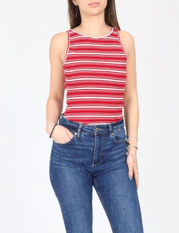 
						Body Pull&Bear, rosu/alb