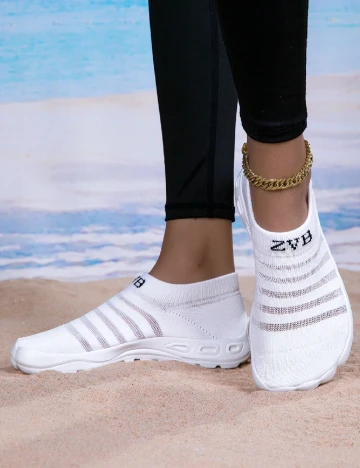 Papuci de plaja SHEIN, alb