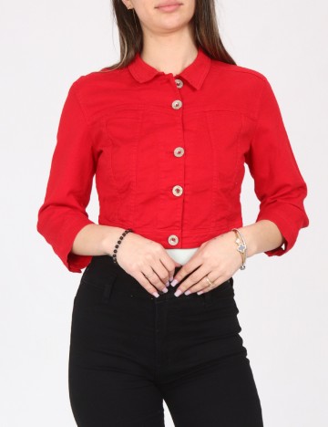 Jacheta Bershka, rosu