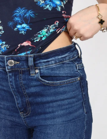 Body Bershka, albastru