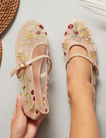 Balerini SHEIN, maro