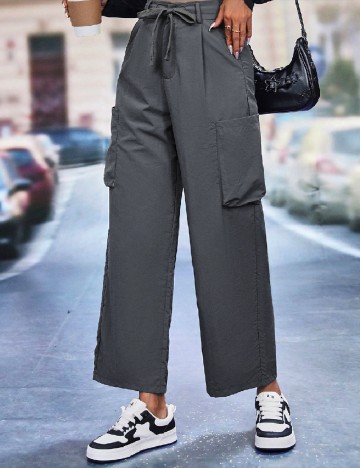 
						Pantaloni SHEIN, gri