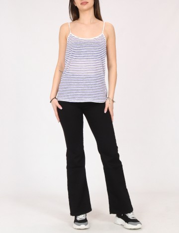 Maiou Zara, albastru