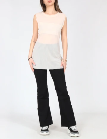 Maiou Zara, piersica