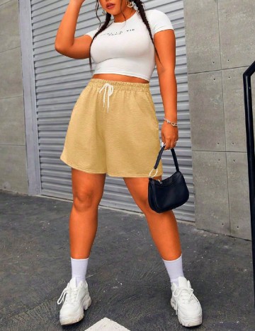 
						Pantaloni scurti SHEIN CURVE, maro deschis