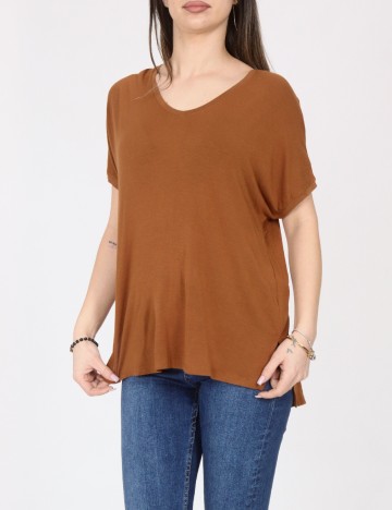 
						Tricou Bershka, maro