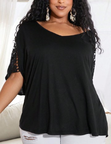 
						Bluza SHEIN CURVE, negru