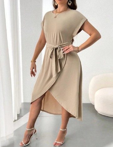 
						Rochie medie SHEIN CURVE, bej