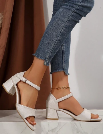 Sandale SHEIN, ecru