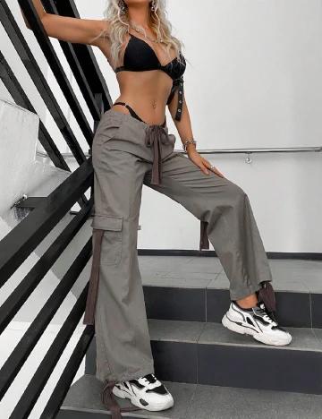 Pantaloni SHEIN, gri