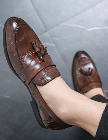 
						Mocasini SHEIN, maro