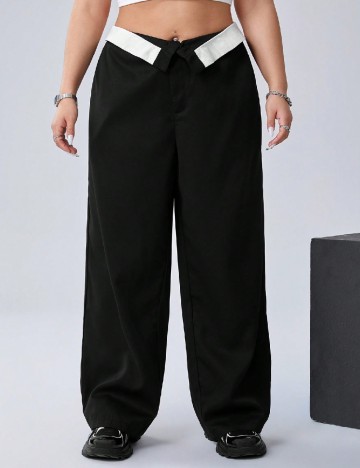 
						Pantaloni SHEIN CURVE, negru