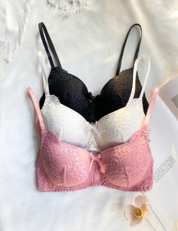 
						Set sutiene 3 bucati SHEIN, mix culori