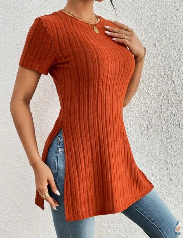 
						Tricou SHEIN, caramiziu