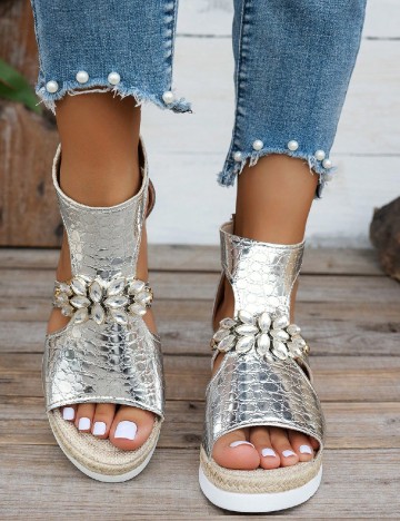 
						Sandale SHEIN, argintiu