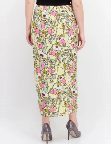 Fusta River Island, galben