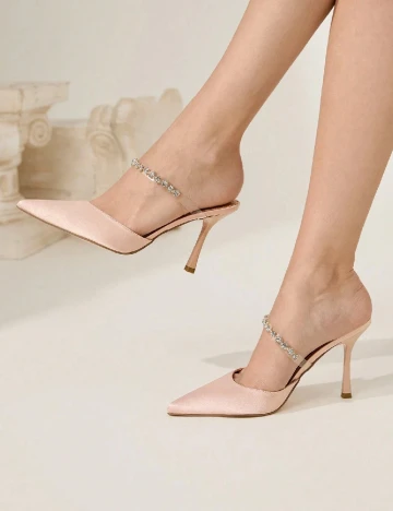 Saboti Cuccoo, piersica