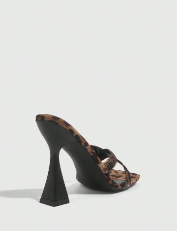 Saboti Cuccoo, animal print