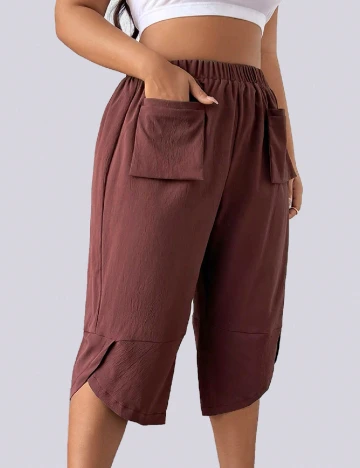 Pantaloni trei sferturi SHEIN CURVE, maro