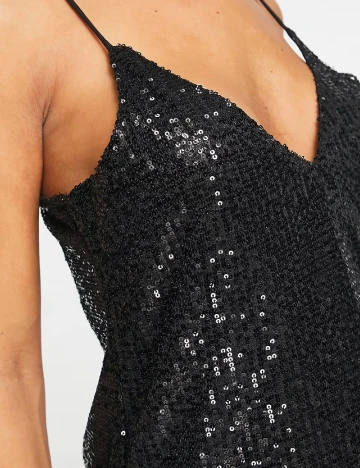 Maiou River Island, negru