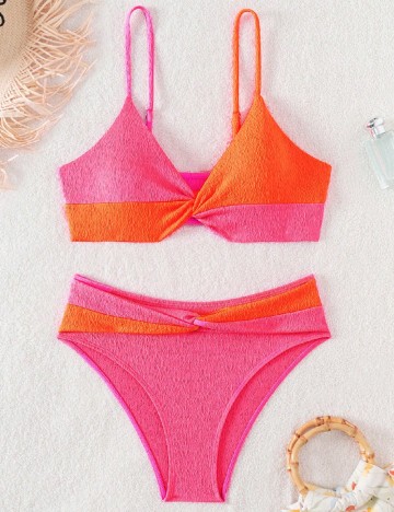 
						Costum de baie SHEIN, roz