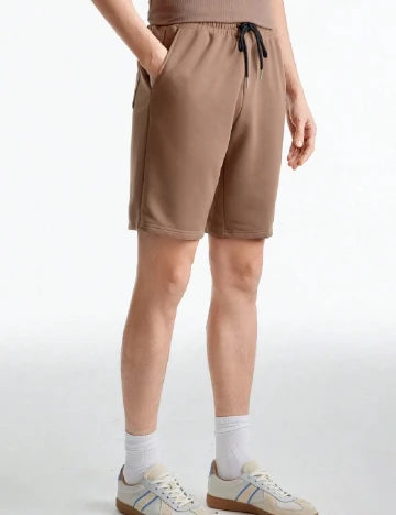 Pantaloni scurti SHEIN, maro