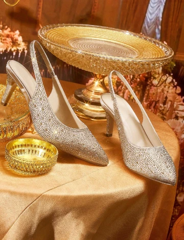 Pantofi Cuccoo, crem