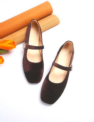 
						Balerini SHEIN, maro