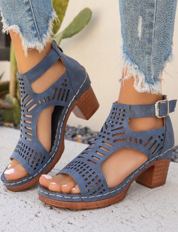 
						Sandale SHEIN, albastru