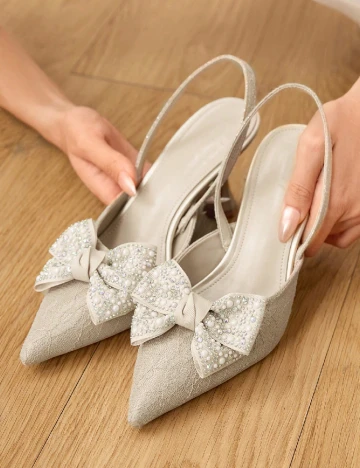 Pantofi Cuccoo, crem