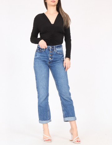 Body River Island, negru