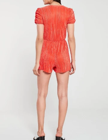 Salopeta River Island, rosu