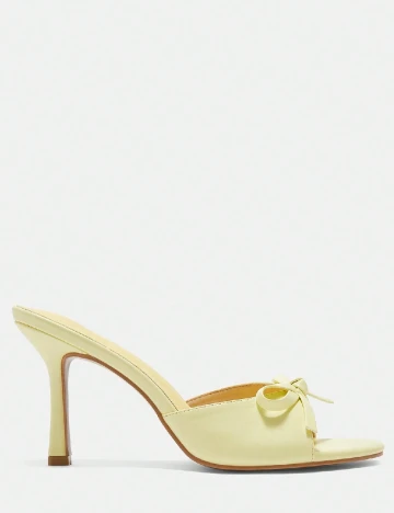 Saboti Cuccoo, galben